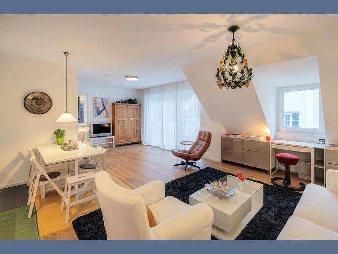 Möbliert: Sehr schöne 2-Zimmer Neubauwohnung mit Dachterrasse – München – Vorschaubild 2