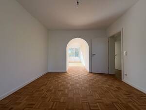 Moderne 6-Zimmer-Maisonette auf 2 Ebenen mit 3 Balkonen & großzügigem Grundriss – 40547 Düsseldorf – Vorschaubild 7