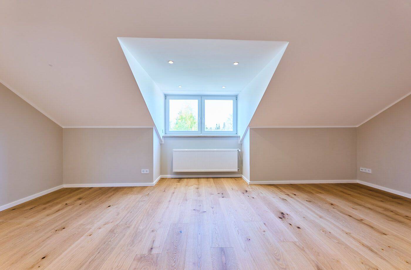 Exklusiv sanierte Dachgeschosswohnung in begehrter Lage - Selbstbezug oder Kapitalanlage – München – Vorschaubild 3