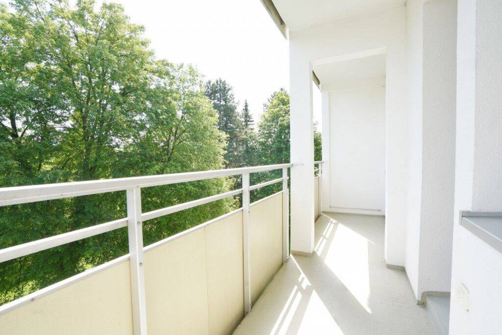 Sehr großer Balkon / Ruhige Lage
