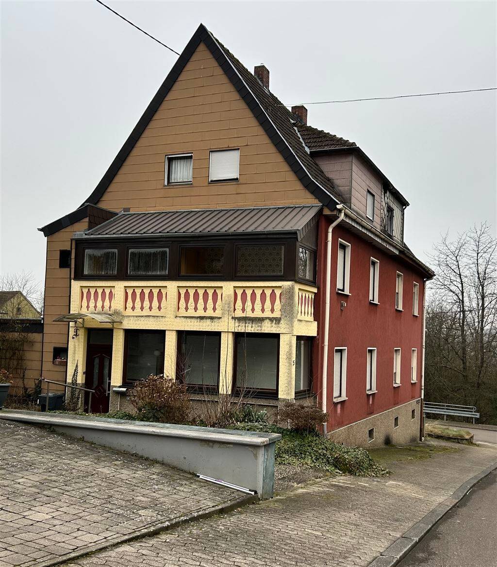 Dudweiler: 1- 2 Fam.-Haus in ruhiger Lage!