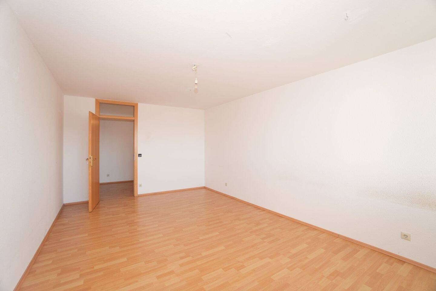 Helle 3-Zi.-Wohnung mit großem Balkon & Kanalblick – Erlangen – Vorschaubild 4