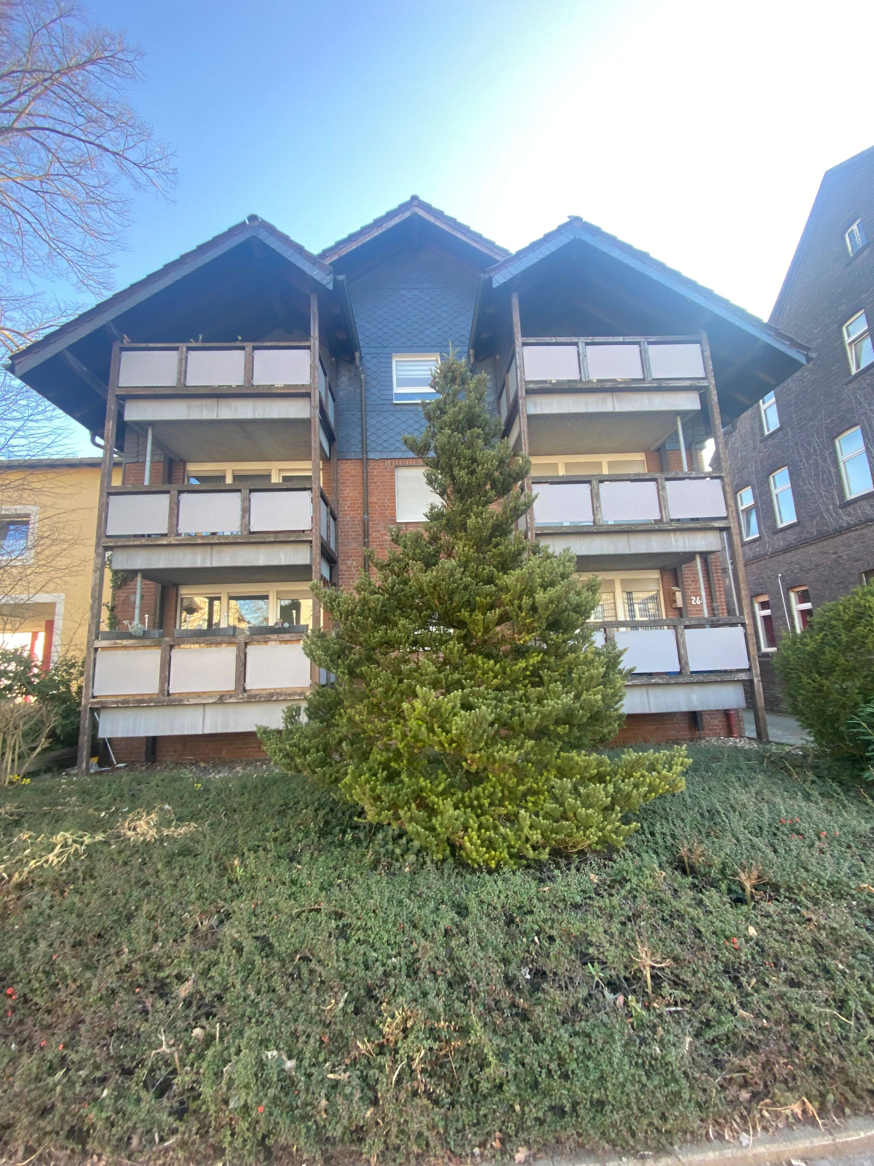 Schöne 2,5 Zimmerwohnung mit Balkon