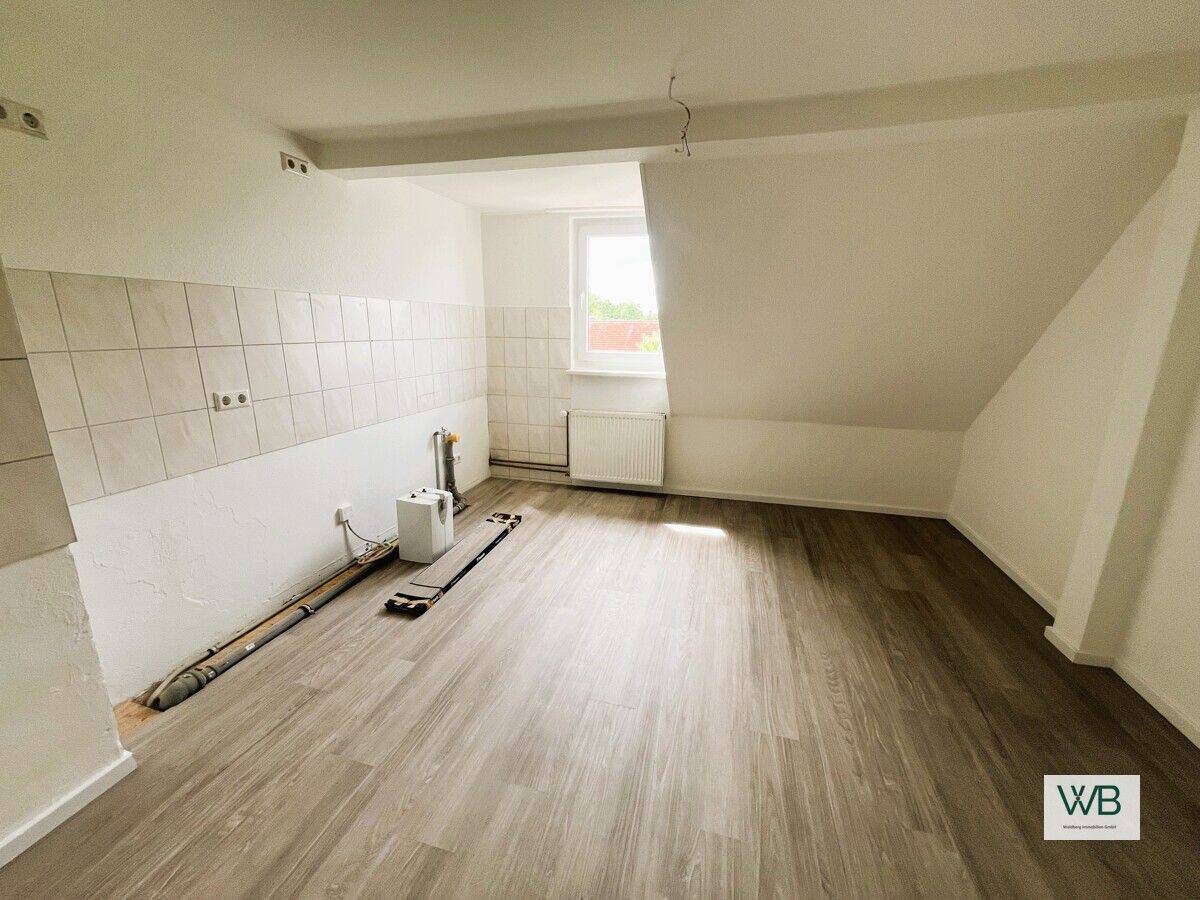 Einziehen und wohlfühlen: Moderne Dachgeschosswohnung in gepflegtem Wohn- und Geschäftshaus – Wolfsburg – Vorschaubild 9