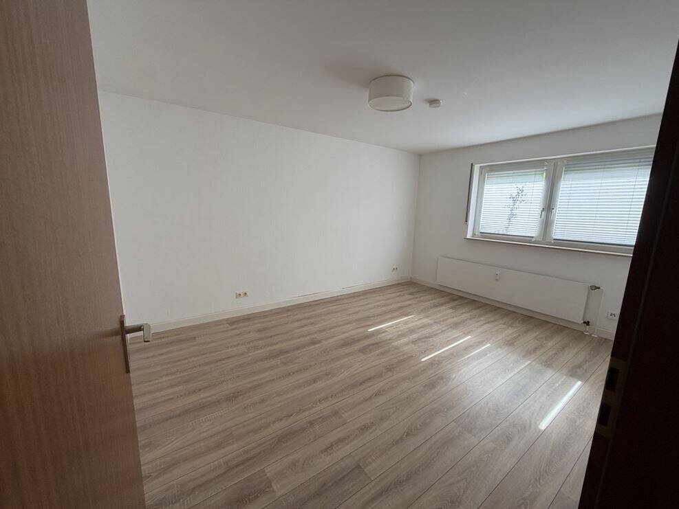 Modernisierte Wohnung in Köln mit Balkon! – Köln – Vorschaubild 2