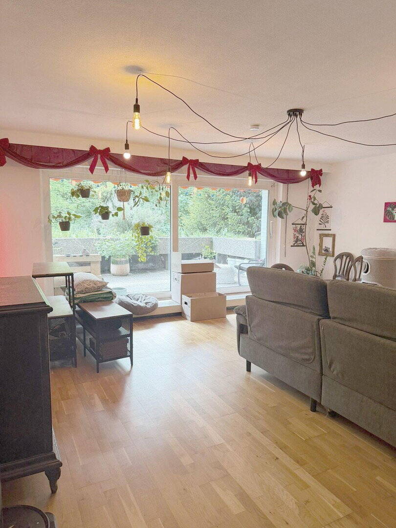 Moderne sehr helle 3 Zi-Whg Wohnung mit großer Terrasse sowie Schwimmbad und Sauna in Durlach