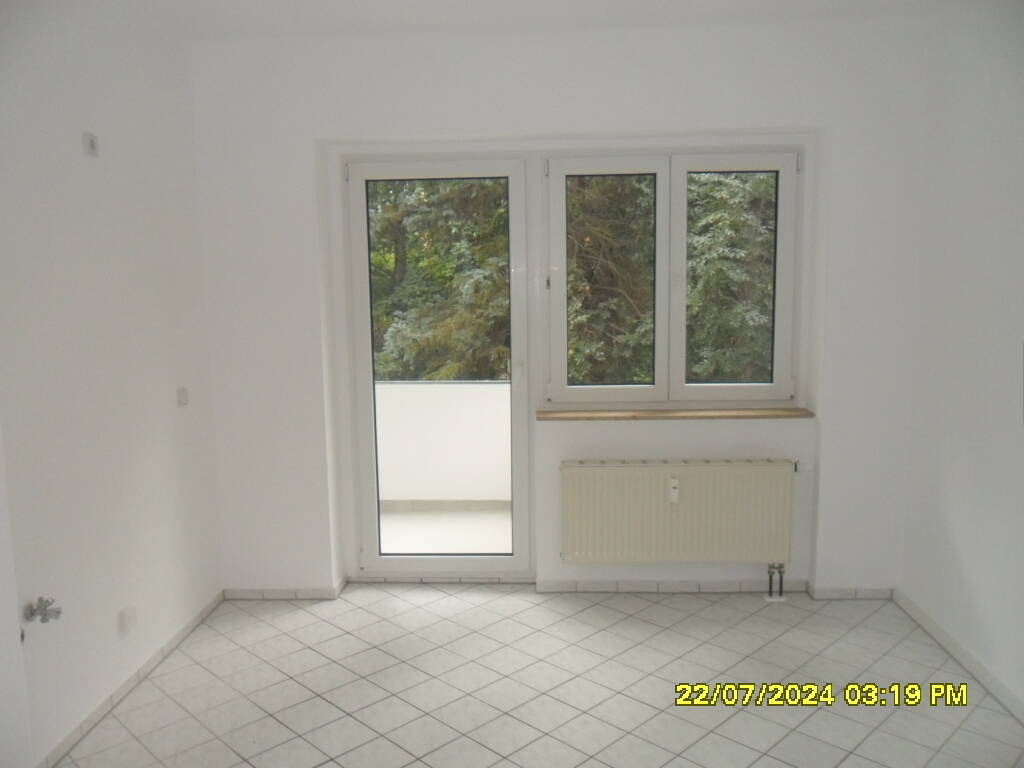 2-Raum-Wohnung mit Balkon, Holzdielung und grünem Innenhof zum Toppreis auf dem Kassberg