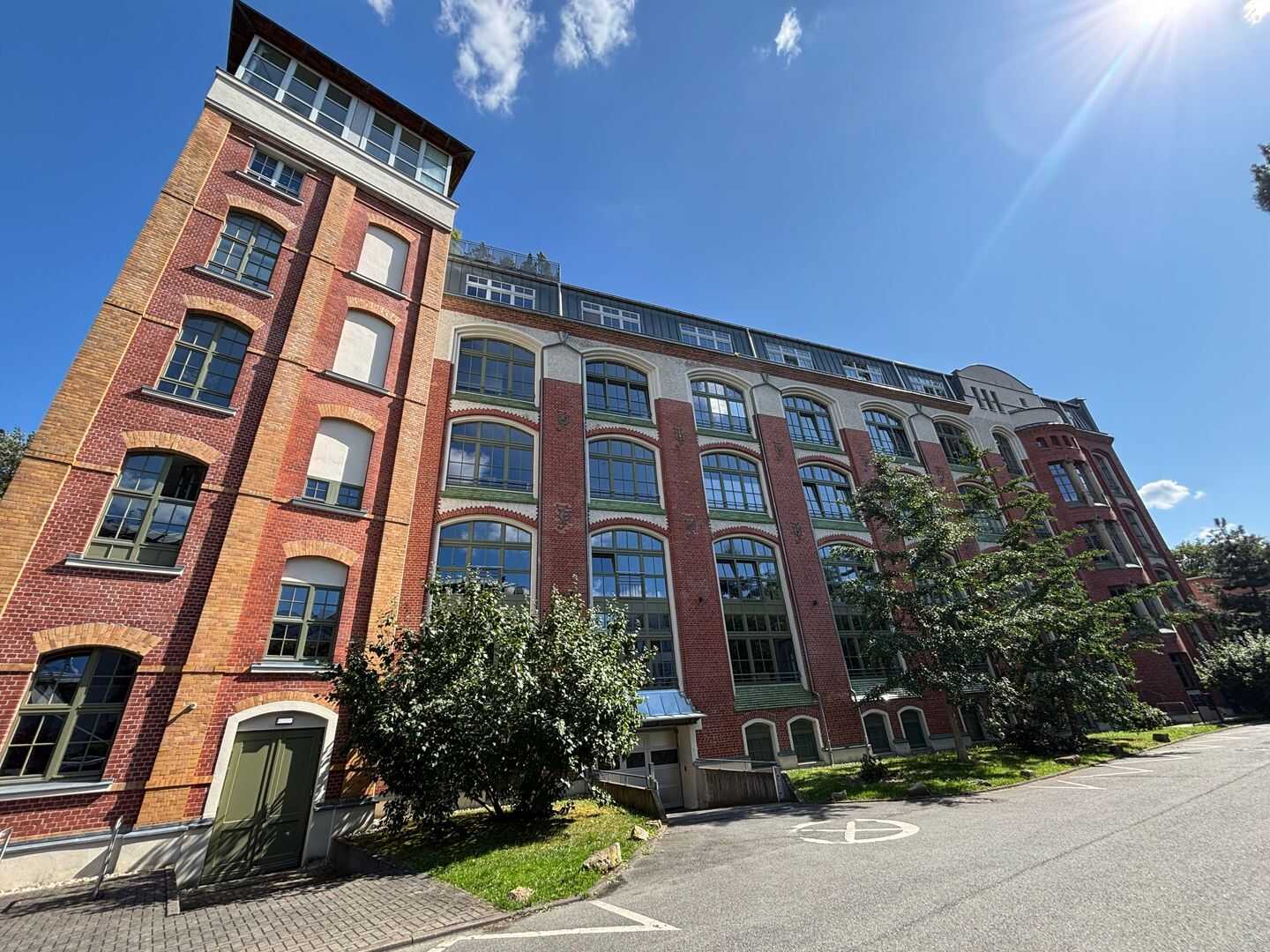 Seltene Kaufgelegenheit: Exklusives Loft im Industriedenkmal mit beeindruckendem Raumgefühl – Chemnitz – Vorschaubild 2