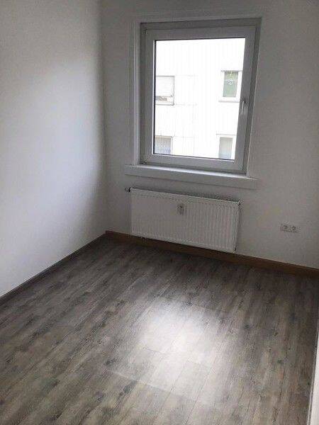Renovierte 2,5-Zimmer-Wohnung in ruhiger, zentraler Lage – Nürnberg – Vorschaubild 2