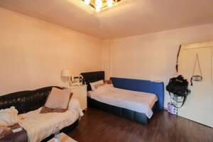 Kapitalanlage in Berlin-Tempelhof - Charmante 1-Zimmer-Wohnung mit großem Balkon – 12099 Berlin – Vorschaubild 2