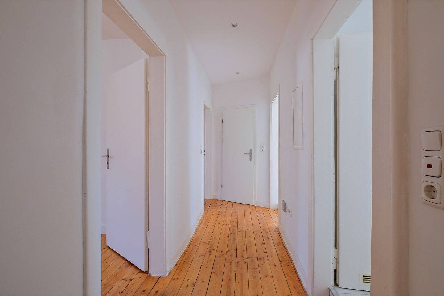 Charmante Maisonette-Wohnung mit großzügiger Dachterrasse in begehrter Lage von Trier-Süd – Trier – Vorschaubild 2