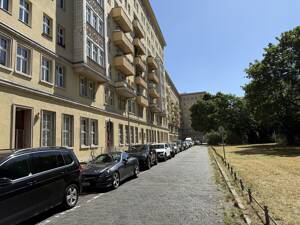 Gut vermietete 3-Zimmer-Wohnung im Henselmannbau, unweit dem Strausberger Platz ***Lift***Wannenbad*** – 10243 Berlin – Vorschaubild 9