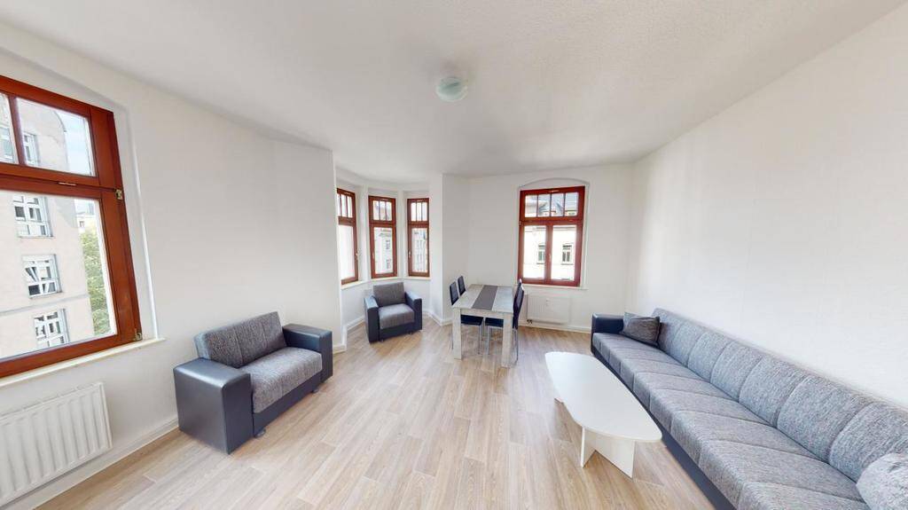 Großzügige 3-Raum-Wohnung mit Möblierung