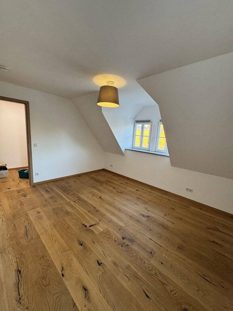 Moderne 3 Raumwohnung in einem kernsanierten Ensemble in ruhiger Lage am Marienbergpark – Nürnberg – Vorschaubild 3