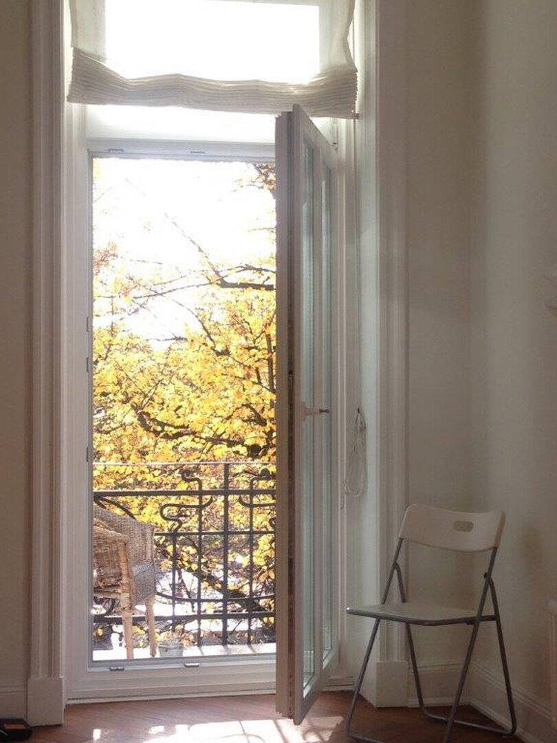 Nicht mehr verfügbar // Wunderschöne 2 Zimmer-Altbauwohnung mit Balkon – Hamburg – Vorschaubild 2