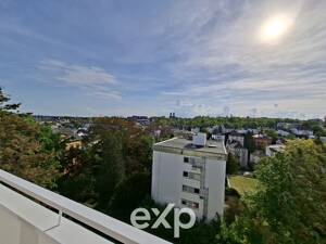 Drei-Zimmer-Wohnung mit Weitblick in begehrter Lage in Wiesbaden Nordost