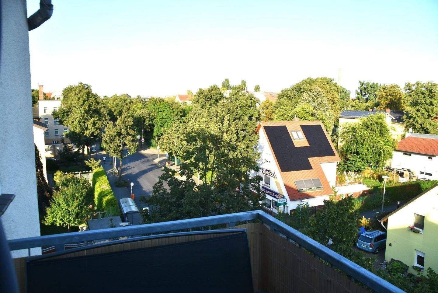 Dachgeschoss über dem parkähnlichen Gemeinschaftsgarten : Eigentumswohnung nahe HighTec Standort ADLERSHOF