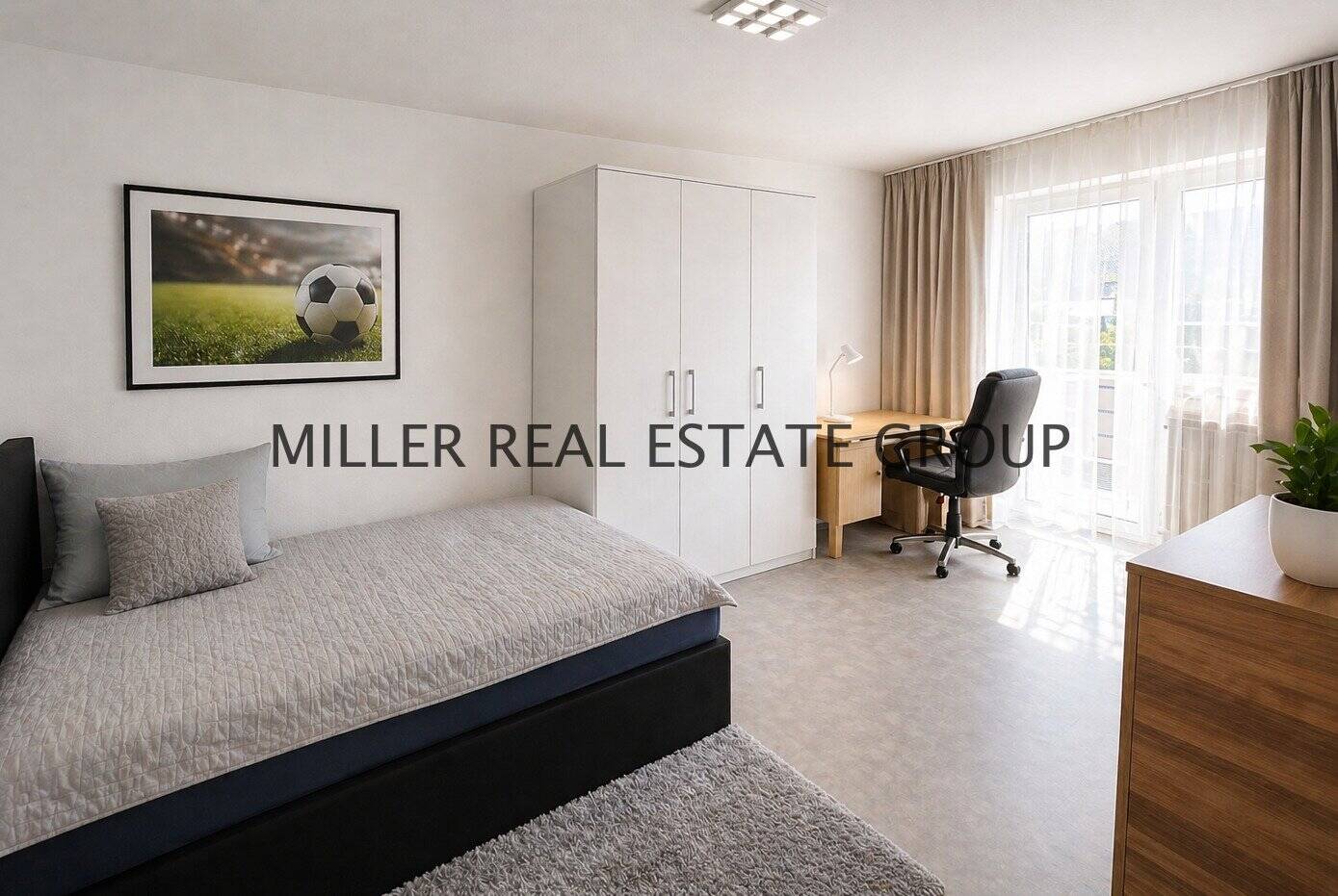 Modernisiertes Reihenmittelhaus in Ingolstadt - Familienwohnen mit Garten, großer Terrasse, Garage & ausgebautem Dachgeschoss! – Ingolstadt – Vorschaubild 3