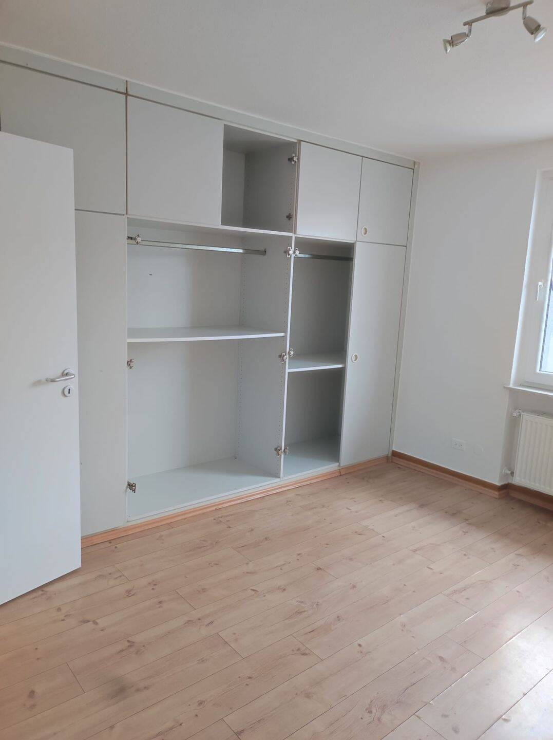Große 7,5-Zimmer-Wohnung mit offenem Wohnkonzept, Balkon und EBK in Mannheim-Franklin – Mannheim – Vorschaubild 8