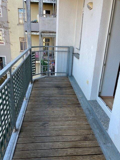 **helle 3 Zimmer mit EBK & Balkon** – Chemnitz – Vorschaubild 2