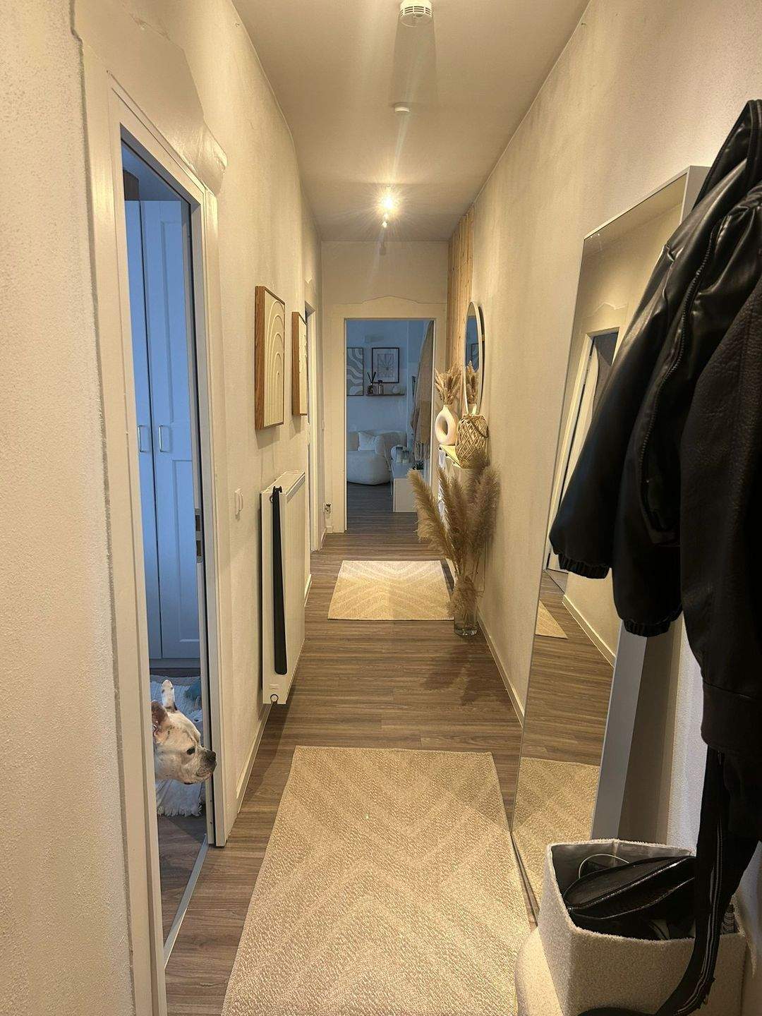 Stilvolle 2-Zimmer-Wohnung mit viel Licht in Nürnberg – Nürnberg – Vorschaubild 3