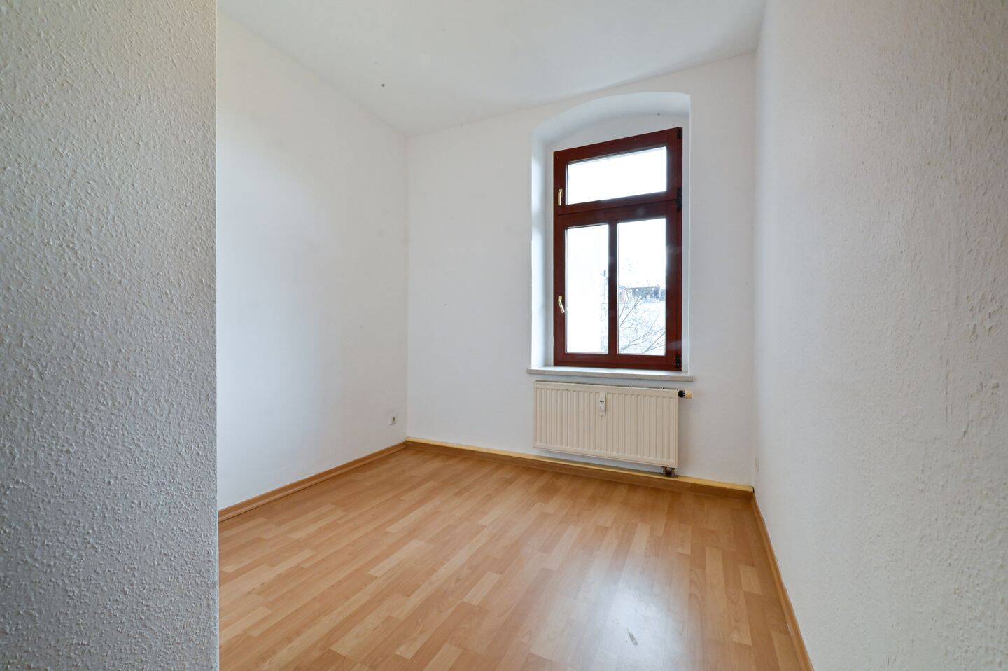 Helle 3-Raum-Wohnung mit Balkon im denkmalgeschützten Haus auf dem Chemnitzer Sonnenberg – Chemnitz – Vorschaubild 4