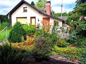 Charmantes Wochenendhaus mit großem Grundstück und besonderem Ostalgie-Charme – 8525 Plauen – Vorschaubild 2