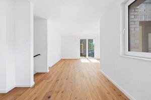 Fertiggestellter KFW 55 Neubau zum Erstbezug - 3-Zimmer auf zwei Ebenen mit sonniger Westterrasse, Fußbodenheizung und Energieklasse A+ – 22043 Hamburg – Vorschaubild 7