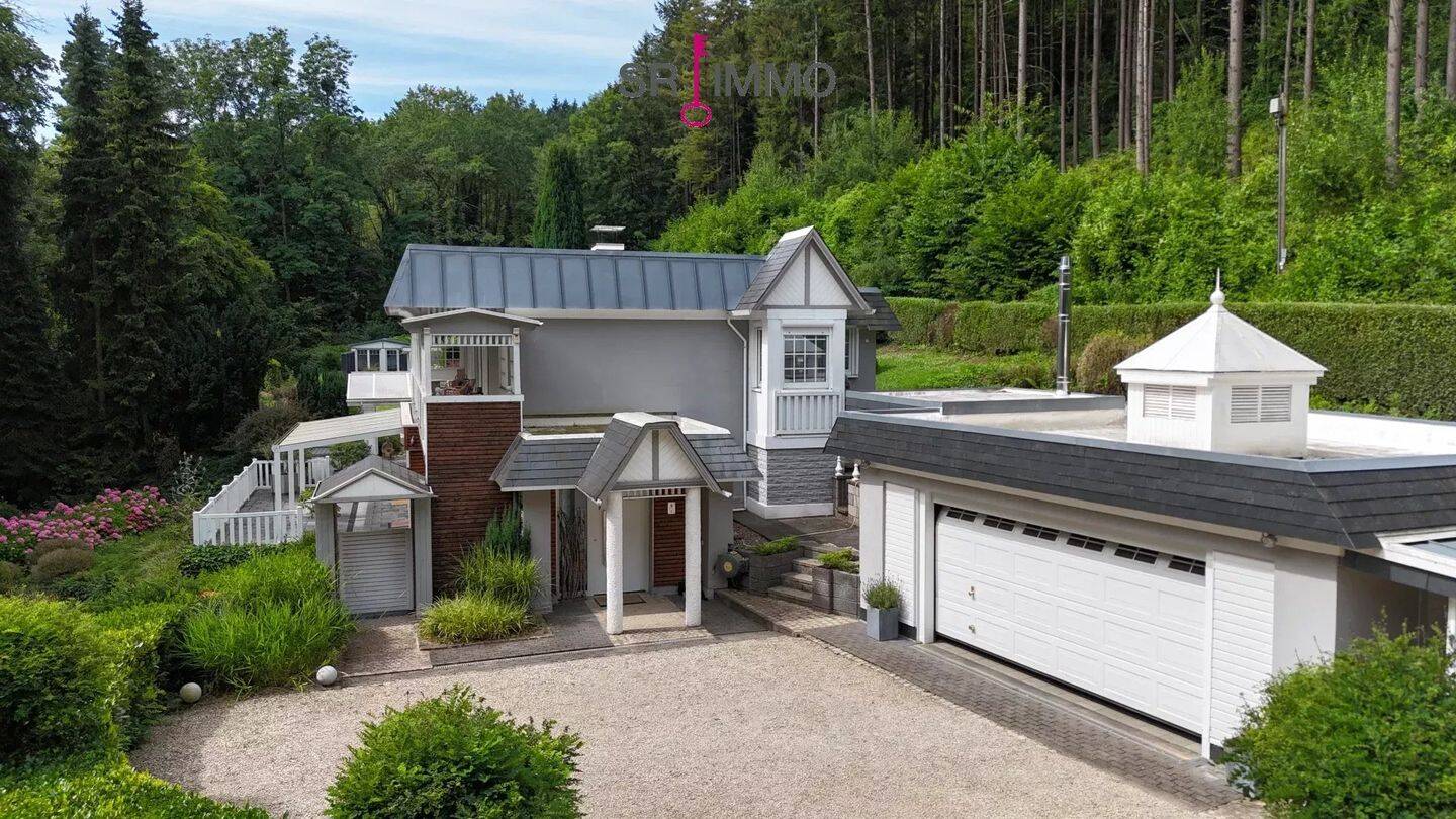 Exklusive Villa in absoluter Alleinlage mit Ausblick über die Stadt Trier – Trier – Bild 1 von 9
