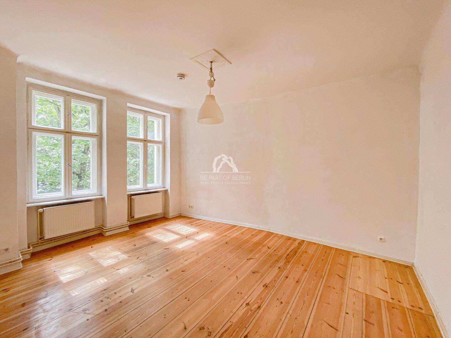 SUPERINTERESSANTE UND KLASSISCH SCHÖNE ALTBAUWOHNUNG! RUHIG LAGE IM GARTENHAUS! PROVISIONSFREI! – Berlin – Vorschaubild 4