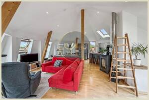Helle Maisonette-Wohnung mit großzügiger Dachterrasse in Berlin Friedenau