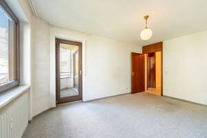 AIGNER - Seltene Gelegenheit: Großzügige 3-Zimmer-Wohnung mit drei Balkonen in Top-Lage – 80796 München – Vorschaubild 5