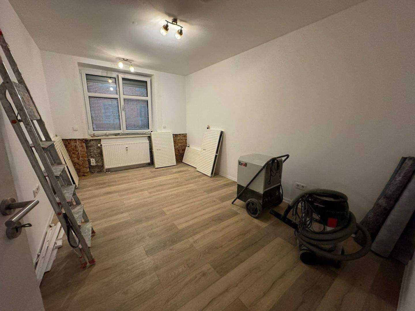 4-Raumwohnung mit offenen Küchenbereich und Tageslichtbad – Chemnitz – Vorschaubild 4
