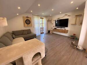 Moderne 4-Zimmer-Wohnung mit Balkon – 93086 Wörth an der Donau – Vorschaubild 2