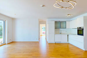 ** Exklusives Wohnen im Ingolstädter Süden - Erdgeschosswohnung mit großer Terrasse und Garten ** – 85051 Ingolstadt – Vorschaubild 3
