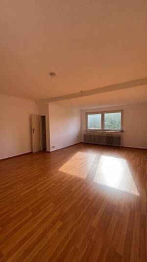 3-Zimmer Dachgeschosswohnung im Klinikviertel – 44137 Dortmund – Vorschaubild 2