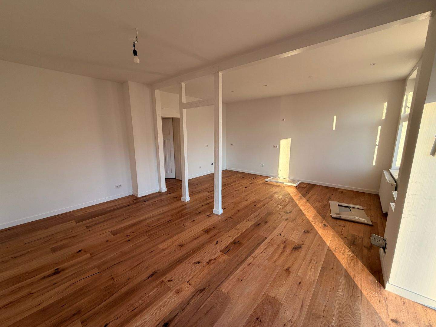 ***sanierte 2 Zi. WE nähe Völki, gespachtelte Wände, Bad mit Wanne und Dusche, Parkett, etc*** – Leipzig – Vorschaubild 3