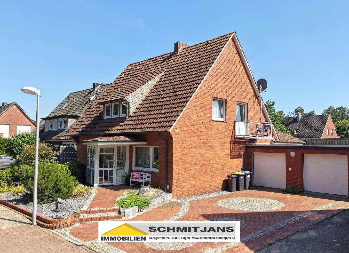 Charmantes Einfamilienhaus mit Wintergarten, Doppelgarage und vielseitigen Nutzungsmöglichkeiten