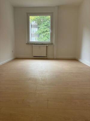 3,5 Zimmer Wohnung mit praktischer Aufteilung für Sie frisch renoviert im Grünen
