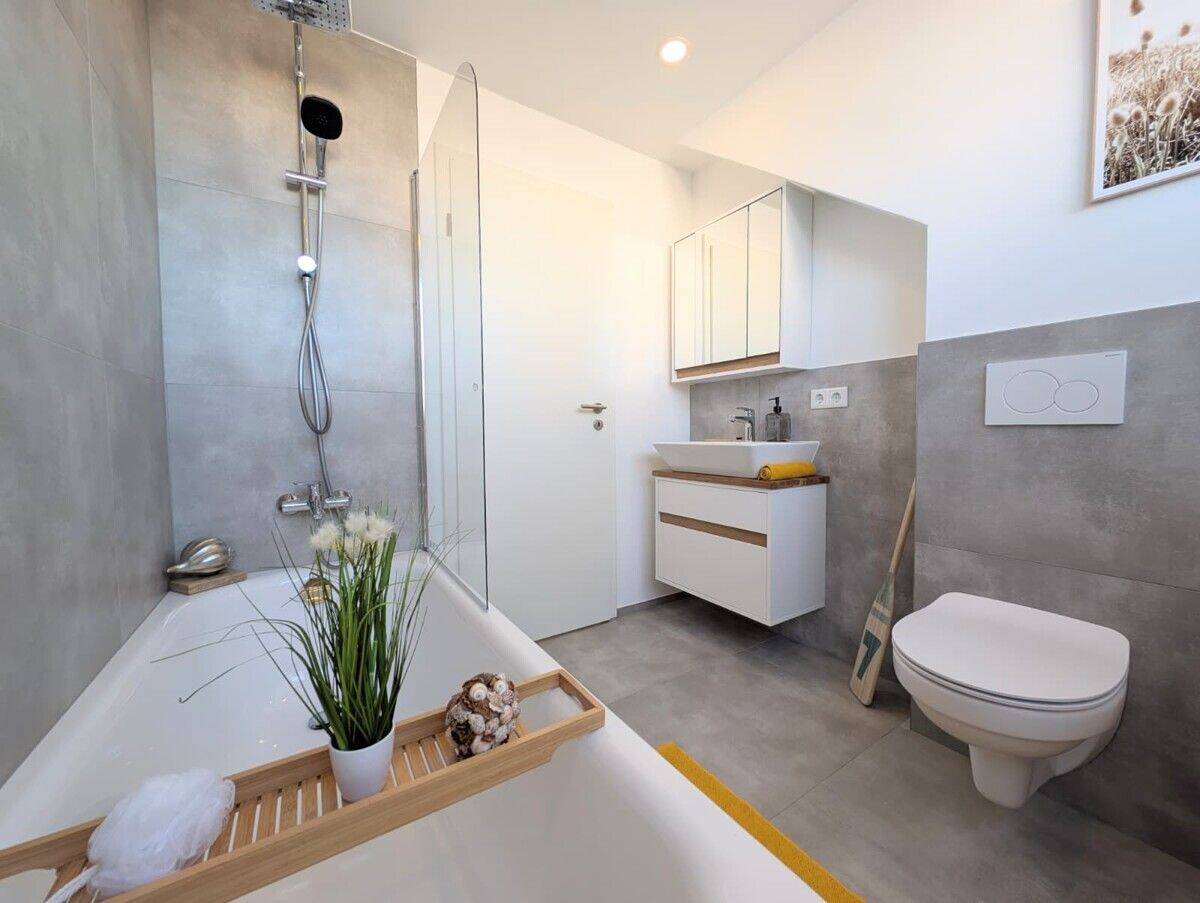 Modernisierte 3,5-Zimmer-Wohnung mit Herkulesblick und zwei Balkonen - sofort bezugsfrei – Kassel – Vorschaubild 2