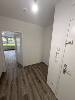 Frisch renovierte 1-Zimmer-Wohnung in schöner Lage! – 45239 Essen – Vorschaubild 2