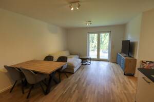 ** Feldrandlage** Vollmöblierte 3-Zimmer-Wohnung mit Einbauküche und Balkon – 64291 Darmstadt – Vorschaubild 3
