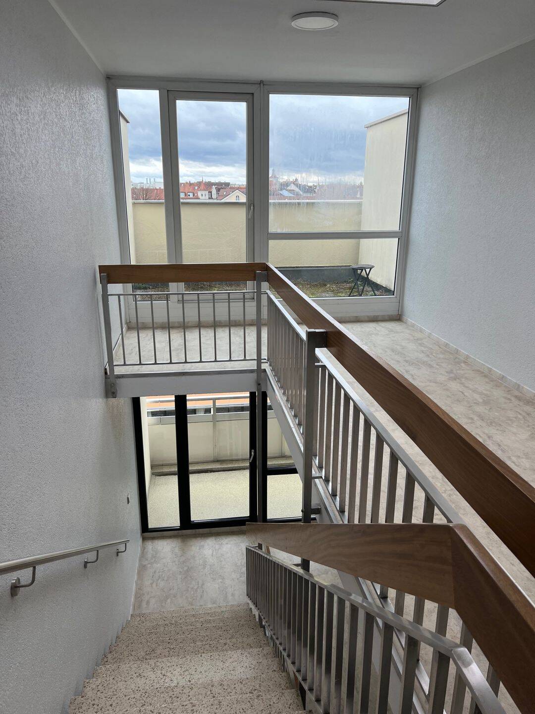„Klein mit feiner Aussicht“: Helles 1-Zimmer Apartment mitten in Haidhausen! – München – Vorschaubild 3