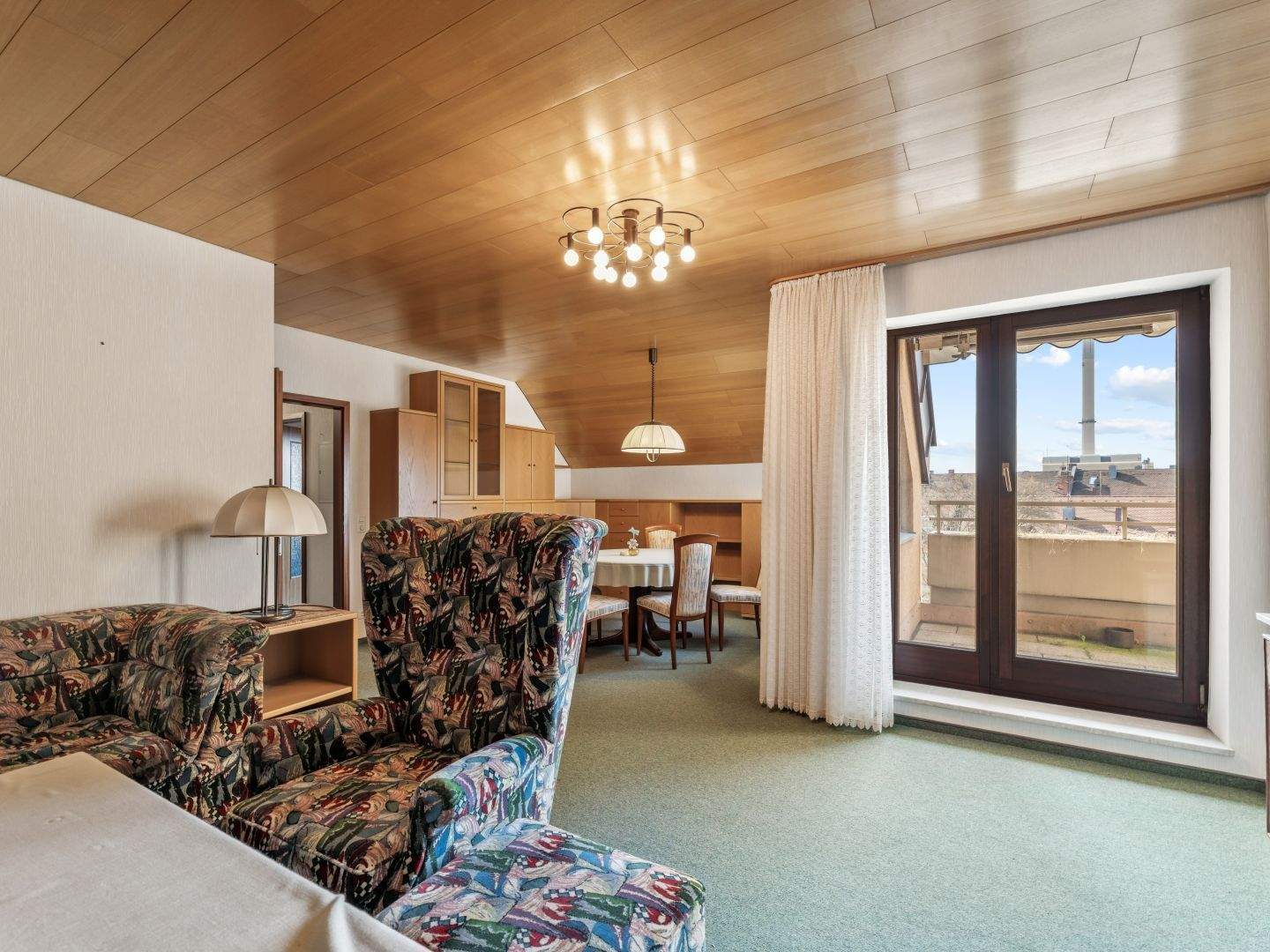 Wohnen über den Dächern der Stadt! Tolle 3-Zimmer-Wohnung in Nürnberg-Steinbühl – Nürnberg – Vorschaubild 3