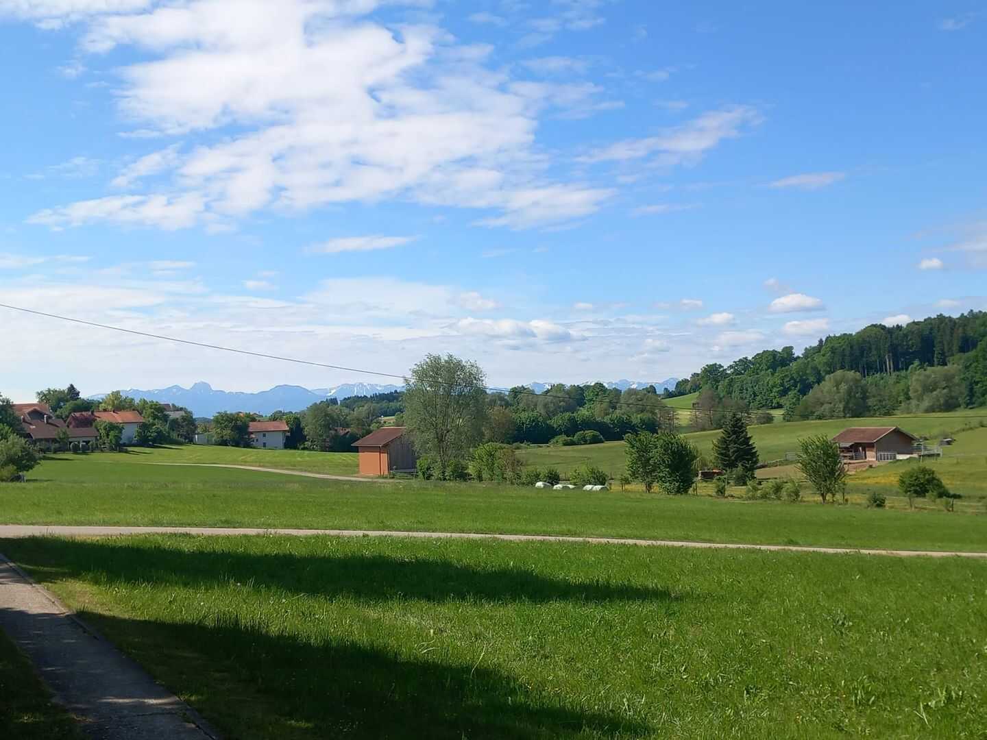Wohnen und Arbeiten im Grünen in Ruhiger Lage. Großes Grundstück ideal für Naturliebhaber und Tierfreunde im Voralpenland – Emmering – Vorschaubild 6