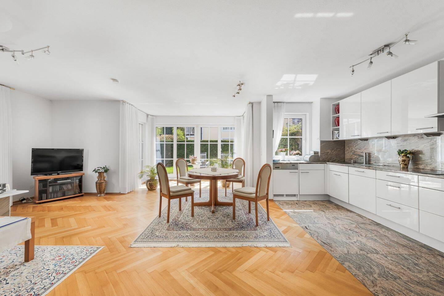 3+1 Zimmer mit eigenem Garten im Stadtvillenensemble am Westpark – München – Vorschaubild 2