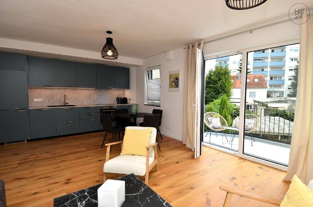 Augsburg City - voll möblierte Maisonette Wohnung mit 2 Schlafzimmern und Balkon