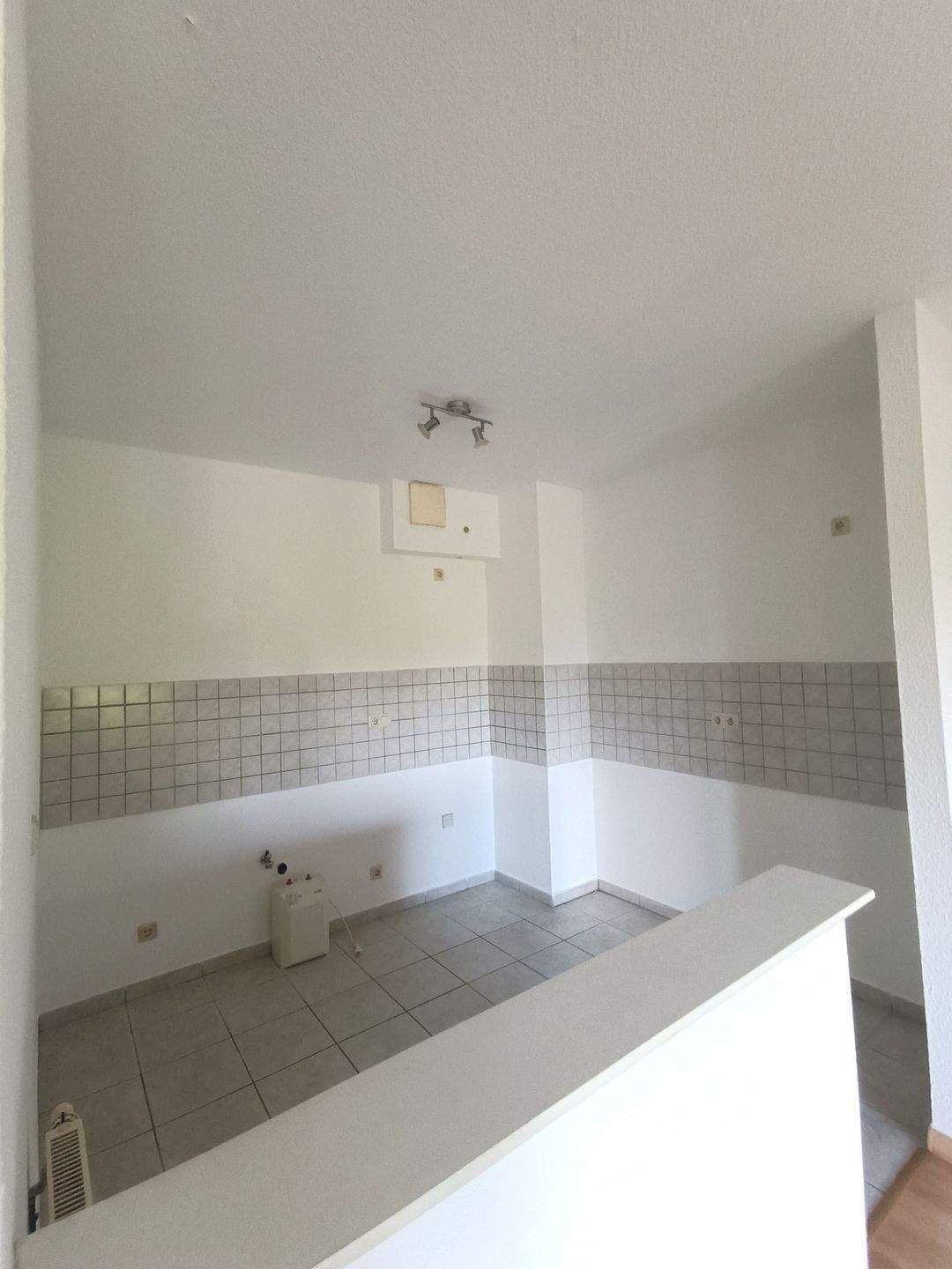 Schöne 2-Raum Wohnung in ruhiger Lage mit großem Balkon – Magdeburg – Vorschaubild 4