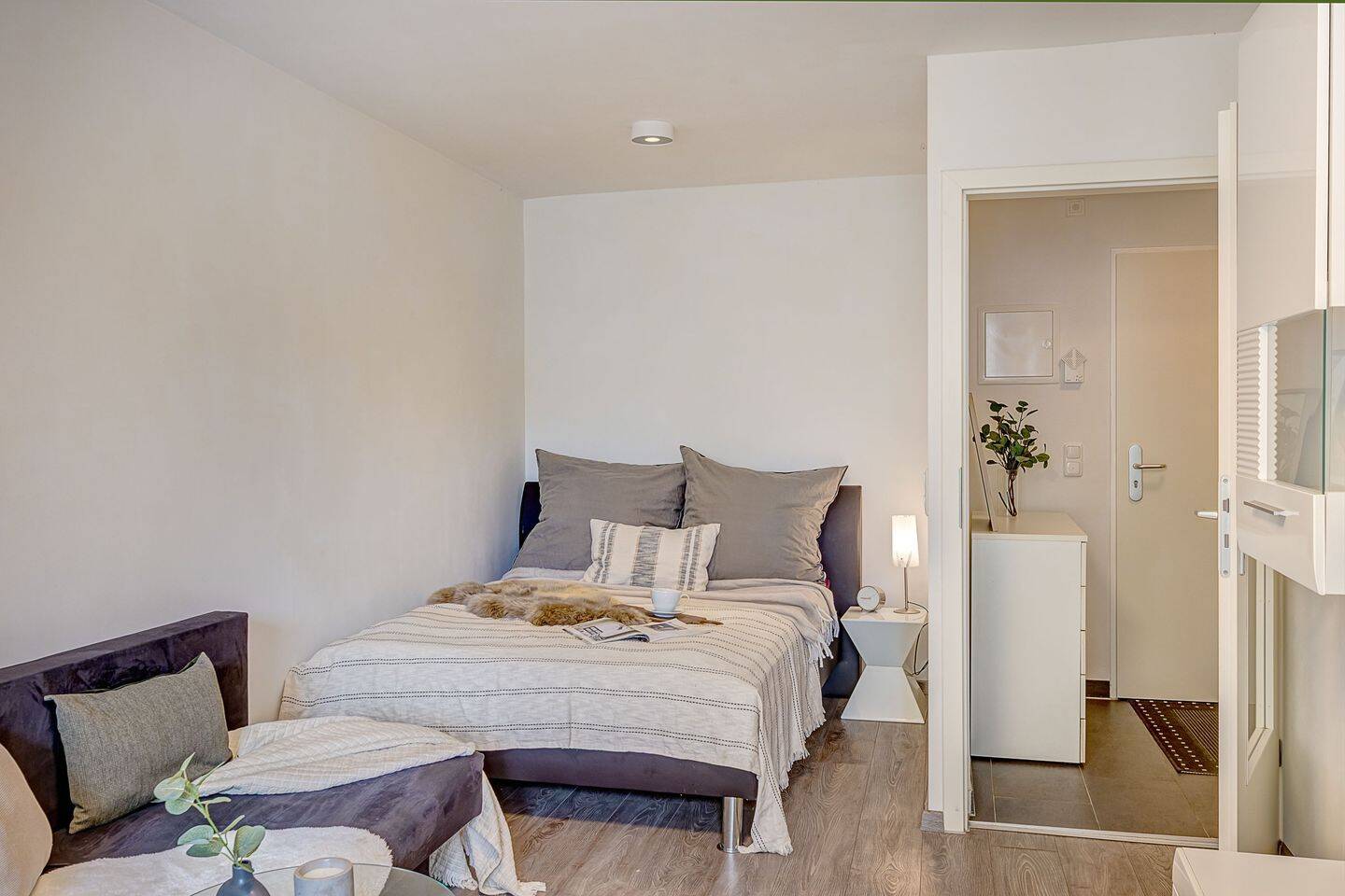 Ramersdorf: 1-Zimmer Apartment zum ruhigen begrünten Innenhof - frei – München – Vorschaubild 3