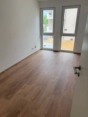 Traumhafte 4-Zimmerwohnung mit Terrasse oder Balkon in Dresden-Klotzsche – 1109 Dresden – Vorschaubild 8